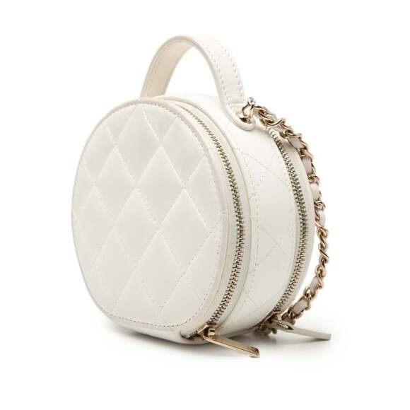 CHANEL White Leather Logo Shoulder Bag - Picture 2 of 6